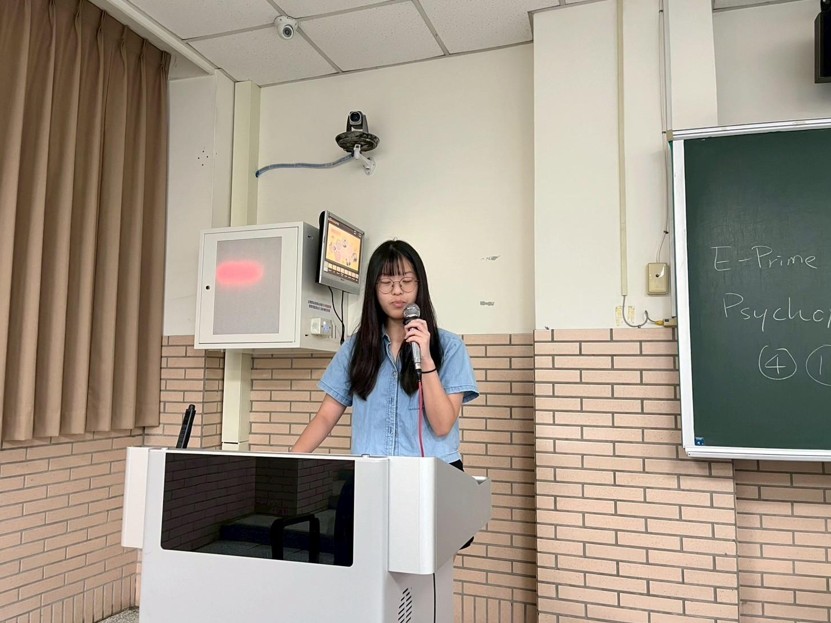 主持人介紹種籽志工隊