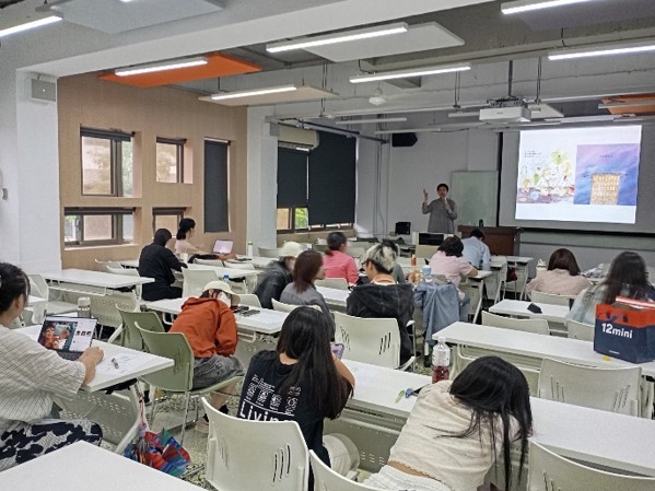 介紹經典繪本與過往優選創作